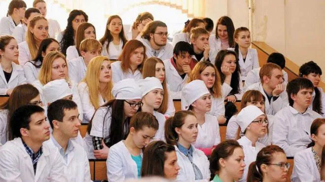 Вступникам-медикам встановили мінімальний прохідний бал 