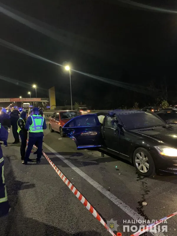 У Києві вибухнув «мерседес» бізнесмена: водію відірвало голову (фото)
