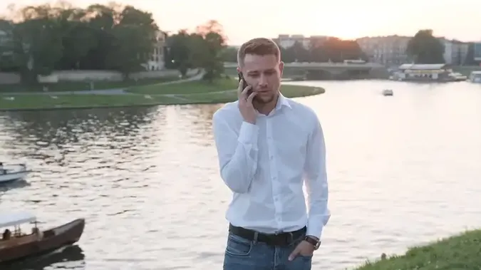 Срібна кнопка YouTube і волонтерство: хлопець з Волині допомагає українцям в Польщі (фото)