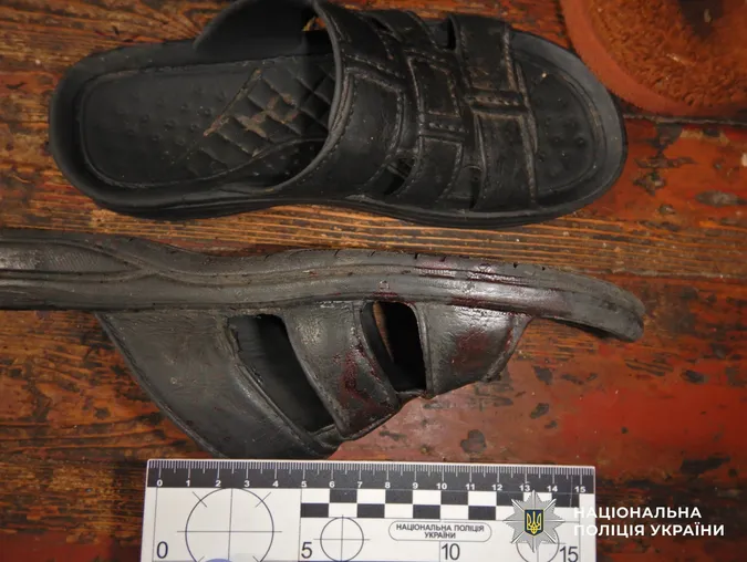 Кривава сварка на Рівненщині: чоловіка затримали за напад на сусіда (фото)