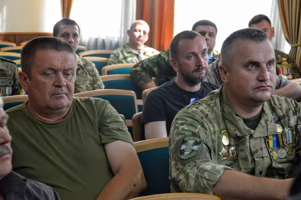 Луценко зустрівся з волинськими бійцями
