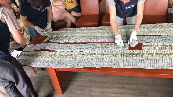 На Волині  вилучили «чорну касу» митників і 11 тонн спирту (фото)