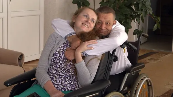 У Луцькому геріатричному пансіонаті взяли шлюб дві закохані пари (відео)