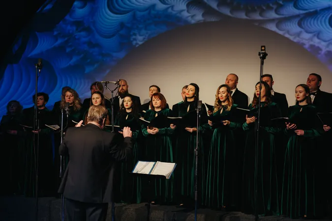 «ОРАНТА» в Луцьку: у «ГаРмИдЕр ангар-stage» презентують різдвяну програму «ТИША»
