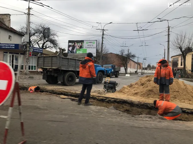 У Луцьку вулицю Авторемонтну закрили на ремонт (фото)