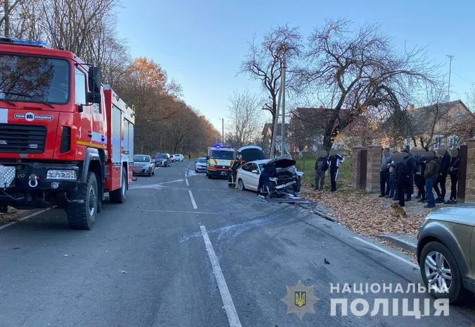 У поліції повідомили деталі смертельної ДТП під Луцьком (фото, відео)