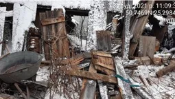Луцькі муніципали доламали халабуди на Кічкарівці (фото)