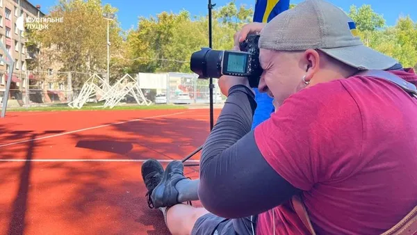Після фронту – за камеру: ветеран із Волині фотографує молодь і своїх побратимів (фото)