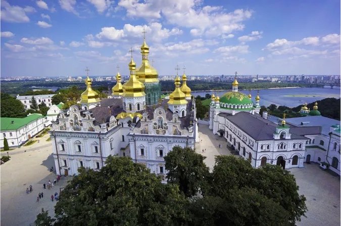 Києво-Печерську лавру відкрили для відвідувачів (фото)