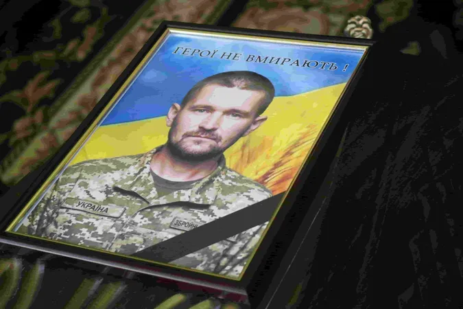 Сам виховував сина: Волинь попрощалася з воїном Іваном Шваївським (фото)
