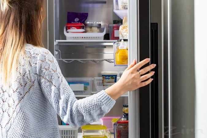 Є у кожному холодильнику українця: який популярний продукт підвищує холестерин