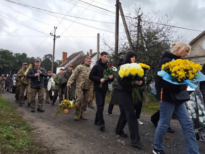 У Ківерцях провели в останню дорогу захисника Олександра Мишка (фото)