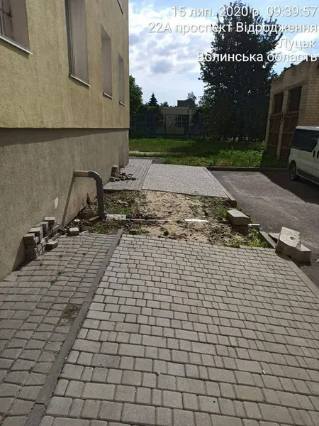 Луцьких комунальників змусили поприбирати за собою (фото)