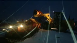 На Волині дороги від снігу очищають, але водіїв просять не їздити без потреби (фото)