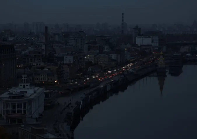 В «Укренерго» назвали області, де сьогодні вимкнуть світло (відео)
