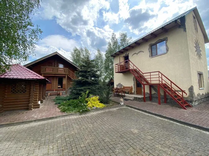 На Світязі продають базу відпочинку за майже 6 мільйонів (фото)