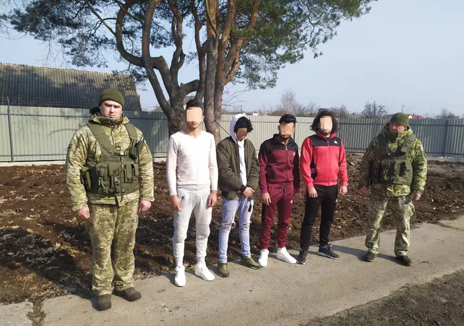 На Волині затримали авто на польських номерах з нелегалами