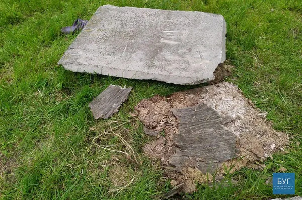 У Володимирі жінка впала у каналізаційний люк і загинула (фото)