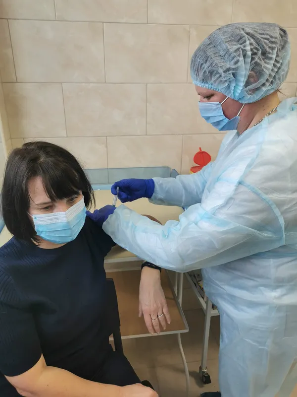 Директор луцької поліклініки №1 Ігор Гнетньов вакцинувався проти COVID