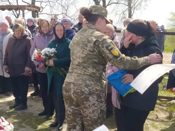 На Волині попрощалися із загиблим майже 2 роки тому воїном Юрієм Мухіним (фото)