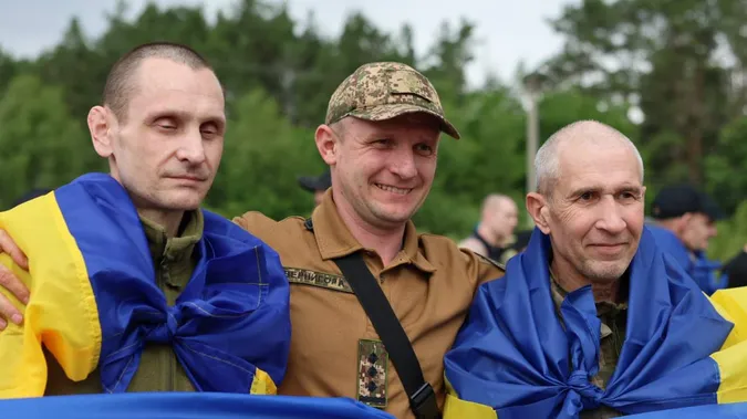 Наші вдома: відбувся новий обмін військовополоненими