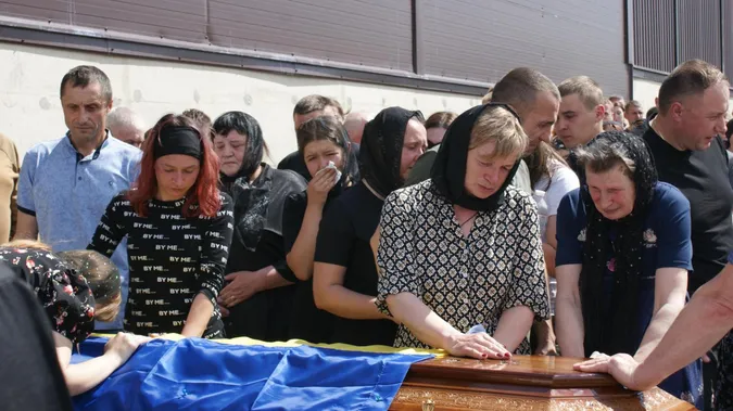 789 днів очікування: Рожище попрощалося з 21-річним кулеметником Іваном Бречком (фото)