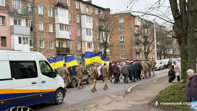 У Нововолинську попрощалися із загиблим бійцем Олегом Головенком (фото)
