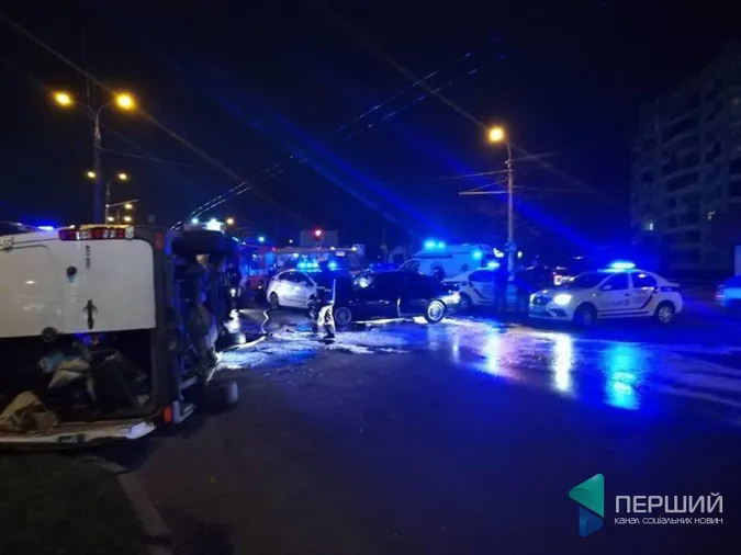 «Усі знімали на телефони, а допомогти було нікому», – очевидець аварії біля «Там-Таму»