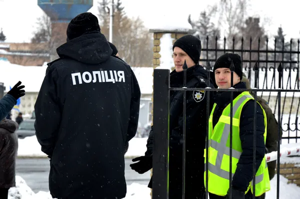 Як у Луцьку пікетували польське консульство (фото)