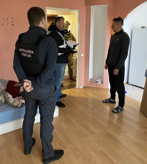 Справа волинської благодійниці, яка незаконно переправляла чоловіків за кордон, зависла у суді