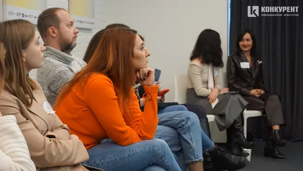 Війна спонукає шукати нові шляхи: луцькі бізнеси тренувалися пітчити, щоб знайти інвесторів (фоторепортаж)