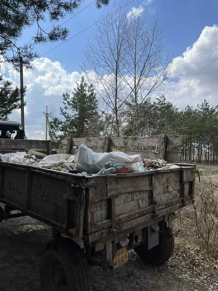 Сотня чорних пакетів: на Шацьких озерах влаштували велике прибирання (фото)