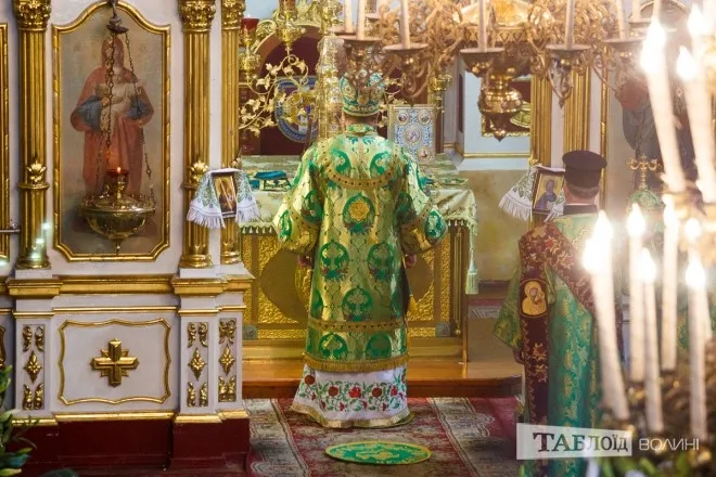 Як лучани на Трійцю освячували лепеху (фото)