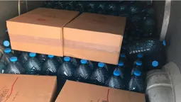 На Волині прикордонники зупинили бус, напакований сигаретами і спиртом (фото)