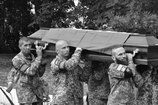 У Луцьку попрощалися із загиблим на Миколаївщині Ігорем Дуплієм (фото)