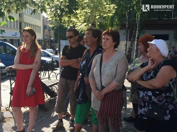 Ситуацію з деревами на центральній вулиці Луцька вирішили