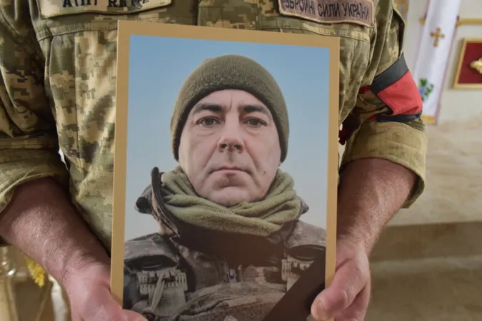 У Луцькій громаді попрощались з полеглим Героєм Олександром Шишком (фото)