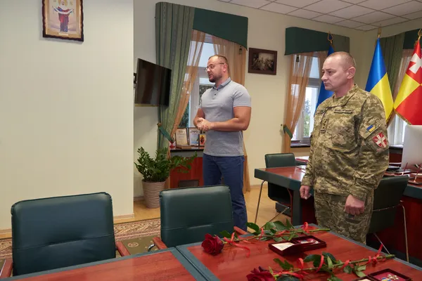 У Луцьку матерям загиблих Героїв вручили нагороди (фото)
