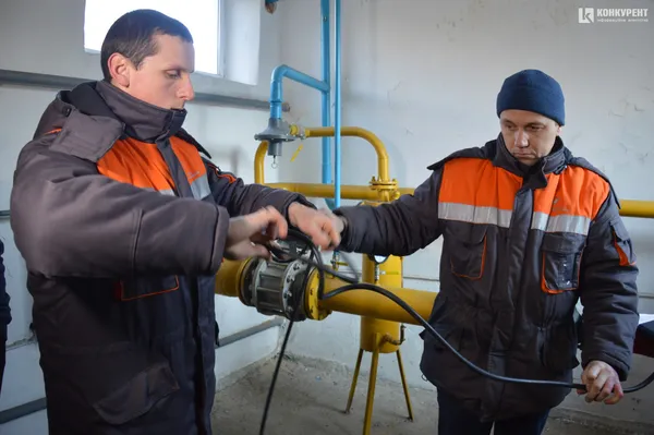 Чому він червоніє, або Яка якість газу у Луцьку (фото, відео, експеримент)
