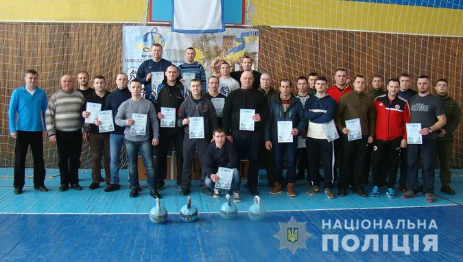 Волинські поліцейські «натягали» гирь на призове місце (фото)