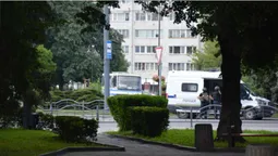 Сценарій, вистава, комедія: що говорять соцмережі про звільнення заручників у Луцьку