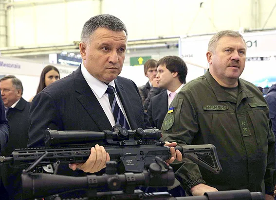 Кому з волинян Аваков подарував вогнепальну зброю