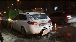 У Луцьку іномарка в'їхала в авто інкасаторів (фото)