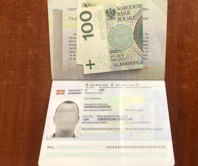 В «Ягодині» чоловік за 100 злотих хотів «порішати» самоізоляцію (фото)