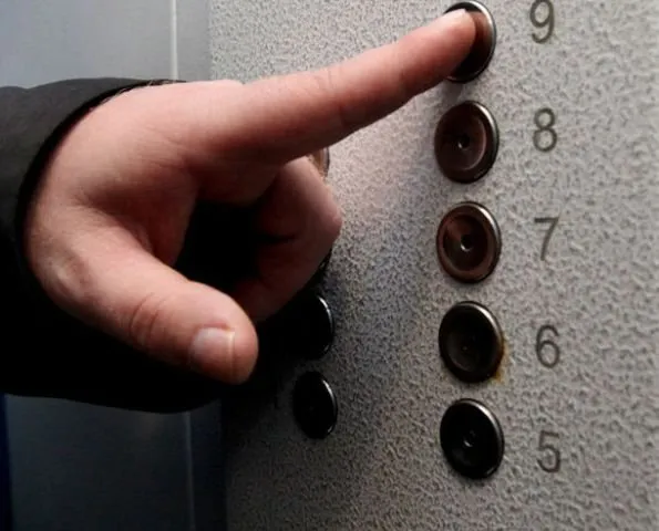 34 ліфти у луцьких багатоповерхівках досі не працюють 