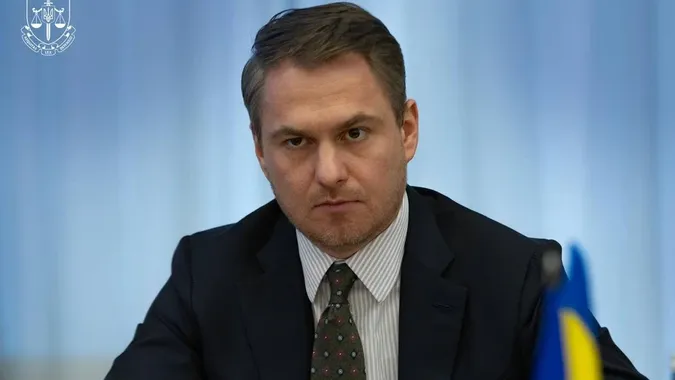 Ексгенпрокурор Руслан Кравченко не повернувся до України із закордонного відрядження