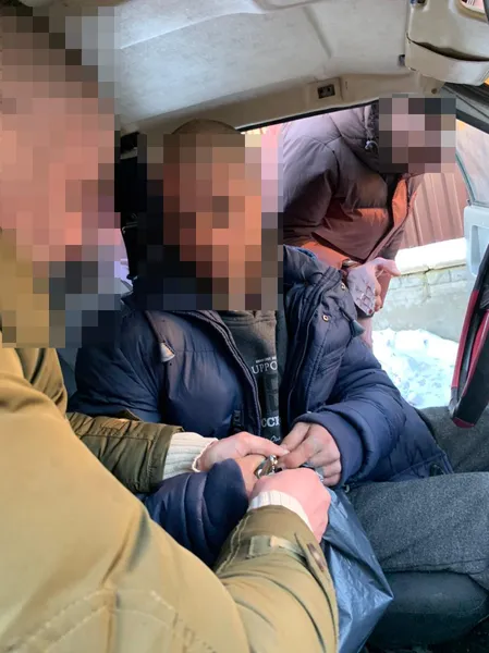У Володимирі чоловік хотів підірвати гранатою поліцейських (фото, відео)