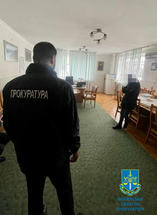 Посадовця Волинського облавтодору викрили на хабарі (фото)