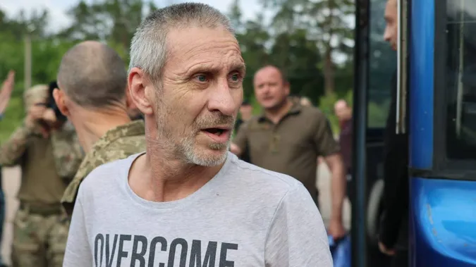 Четвертий обмін за тиждень: в Україну повернулися бійці, які були в полоні з 2022 року (фото)