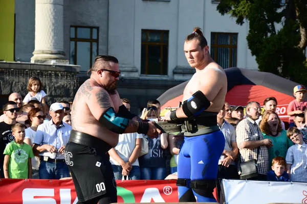 Pain and Gain: як у Луцьку богатирі били рекорди (фото, відео)